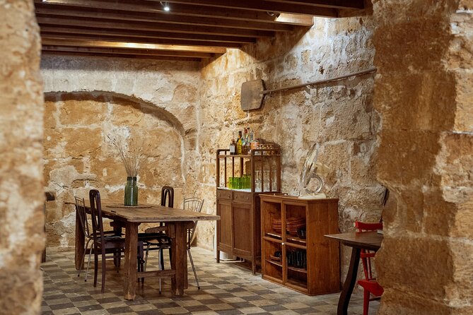 4-Hour Market Visit and Traditional Cooking Workshop in Palma - Practical Details: Meeting Point, Group Size, and Flexibility