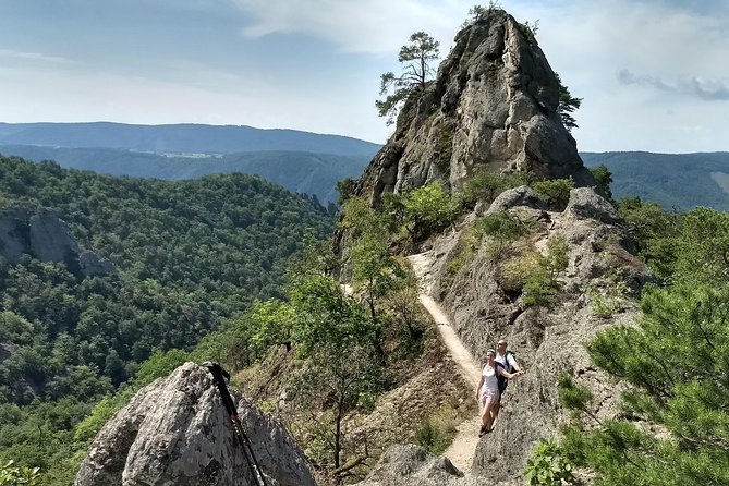 4-Hour Private Alpine Hiking Tour 'In the footsteps of king Lionheart' - Weather Policy and Safety Considerations
