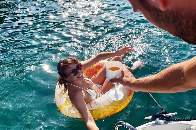 4-hour Private Boat Tour From Dubrovnik with Drinks - The Guide’s Role and Customer Praise