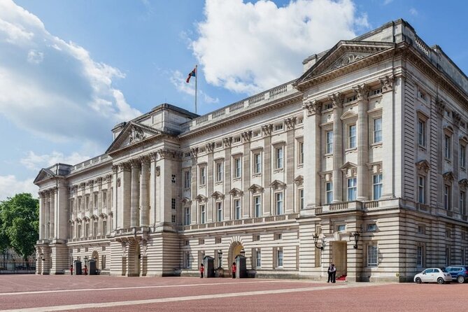 4-Hour Private Guided Tour of London on a Classic Itinerary - From the Mall to Trafalgar Square
