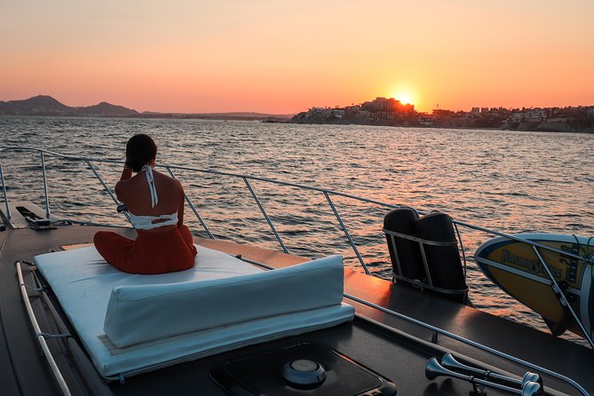 4-hour Private Yacht Cruise in Cabo - Gourmet Snacks and Fully Stocked International Bar