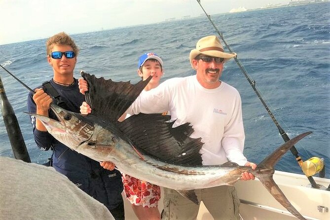 4-Hour Shared Big Game Deep Sea Fishing Charter in Fort Lauderdale - Logistics: Group Size, Parking, and Booking