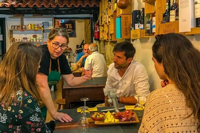 4-Hour Traditional Portuguese Food Tour in Porto - The Guide’s Role in Enhancing the Experience