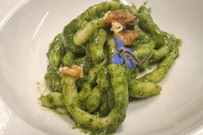 4 Hours Fresh pasta, sun and lake view - Logistics: Small Groups and Convenient Location