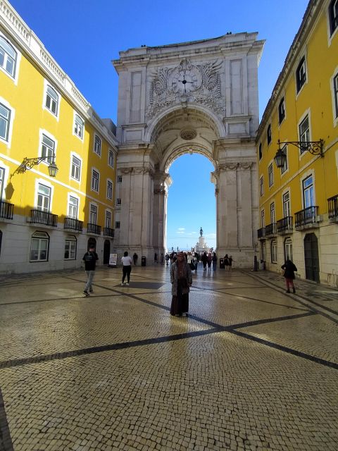 4-Hours Lisbon sightseeing highlights Tour - Monument to the Discoveries: Honoring Portugal’s Explorers