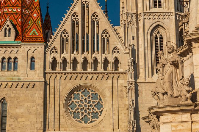 4 hours long private minivan tour in Budapest - Pacing and Tour Experience