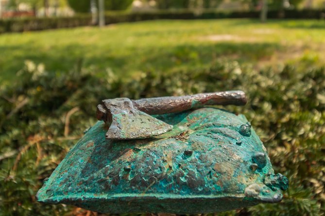 4 hours long private walking tour in Budapest - Strolling Down Andrassy Avenue