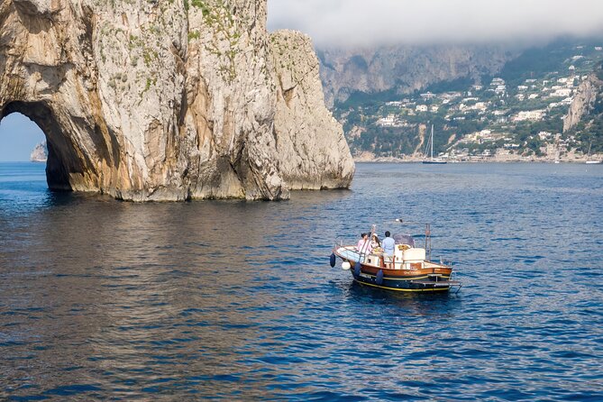 4 Hours Private Boat Tour of Capri - Crossing the Faraglioni and the Iconic Sea Views