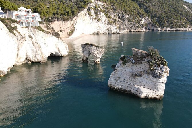 4 Hours Private Guided Boat Tour in Vieste - Swimming and Cave Exploration Opportunities
