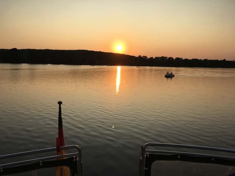 4 hours Private Romantic Boat Cruise for 2 - Wine included - What to Bring for the Best Experience