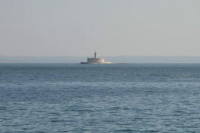 4 Hours Private Sailing Trip to Oeiras Beach - Dining and Drinks on the Water