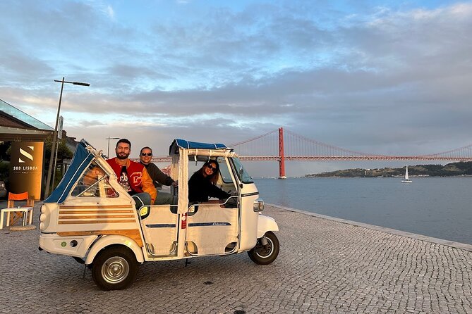 4 Hours Private Tuk Tuk Tour in Lisbon - Starting Point: Easy Access at Hard Rock Cafe in Lisbon