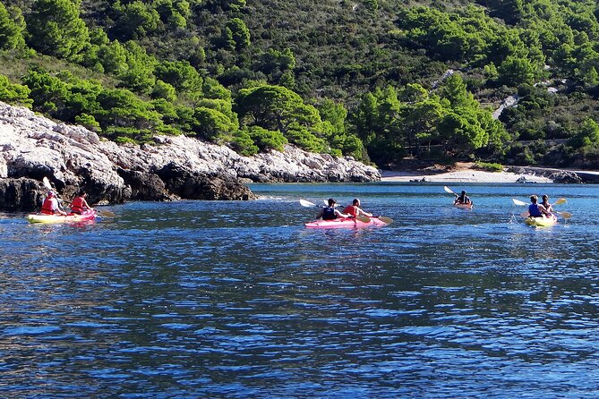 4 Hours Sea Kayaking from Komia - Key Points