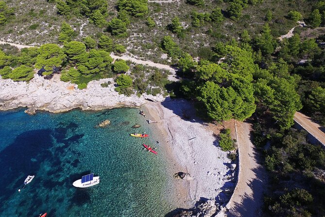 4 Hours Sea Kayaking from Komia - The Route: Calm Waters and Scenic Stops