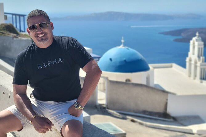 4 hrs PRIVATE island tour and photos, Oia and Blue domes - Akrotiri: The Medieval Castle and Minoan Ruins