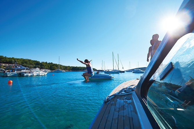 4-Island Split Boat Tour (Bra, Pakleni, Hvar, olta) - Logistics and Meeting Arrangements