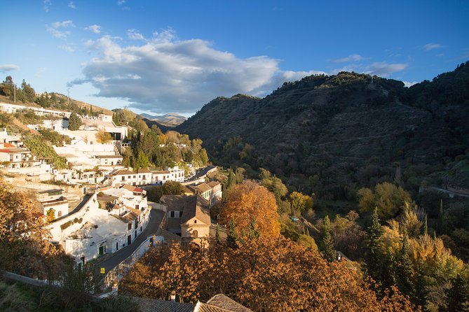 4 neighborhoods 4 cultures. Half day private tour in Granada - Starting Point and Tour Duration in Granada
