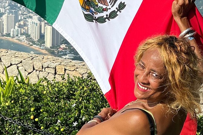 4 or 6Hr Discover Acapulco With a Fun Guide, Diver Show,Mex Lunch - Visiting Las Playas and the Cliff Divers Show