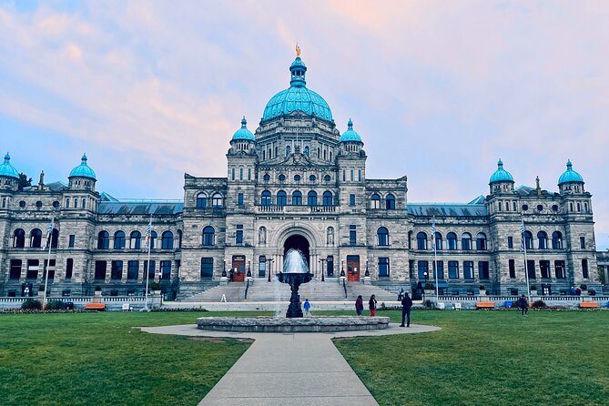4 Unforgettable Hours in Victoria - Scenic Views and Iconic Landmarks on the Waterfront