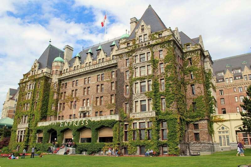 4 Unforgettable Hours in Victoria - Touring the Historic Fairmont Empress Hotel