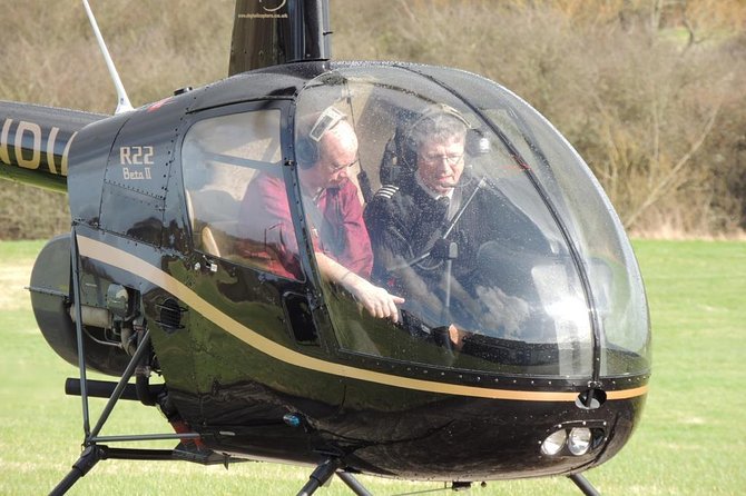 40 minute Helicopter Explorer Trial Lesson - The Location: Redhill Aerodrome and Surrey Countryside