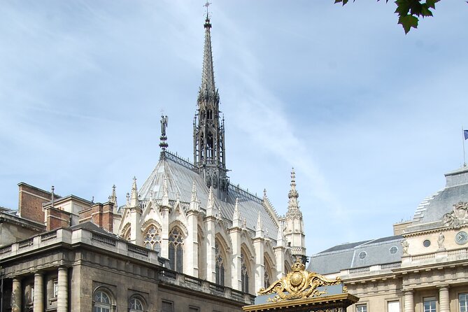 45m Notre Dame tour - fast line entrance - The Experience of the Guide and Group Dynamics