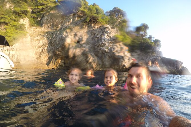 4h / 6h / 8h Elaphite Islands Tour with 7.5m/24FT SunDeck Boat - Sunj Beach and the Croatian Beach Game "Picigin"