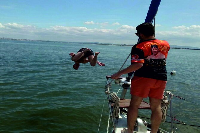 4H Private Sailing Tour with Water Activity (Drinks and BBQ as option) - Meeting Point and Logistics