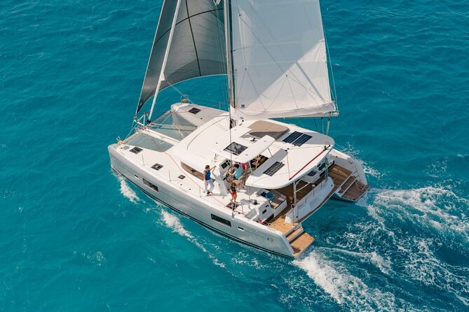 4H Private Vip Catamaran Tour with Swim Up to 18 people - Key Points