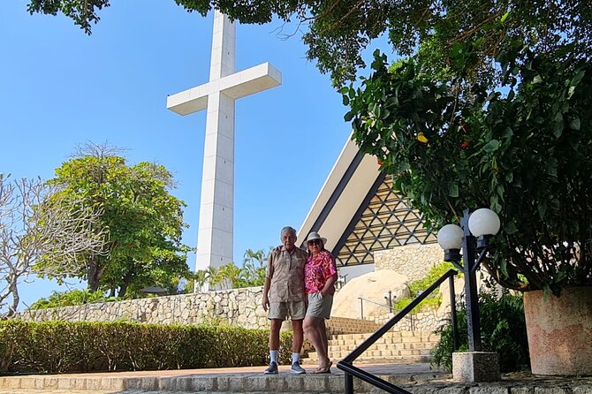 4Hr City Tour for Cruisers or Hotels Mural, Chapel & High Divers - Encountering Baby Turtles at Playa Revolcadero