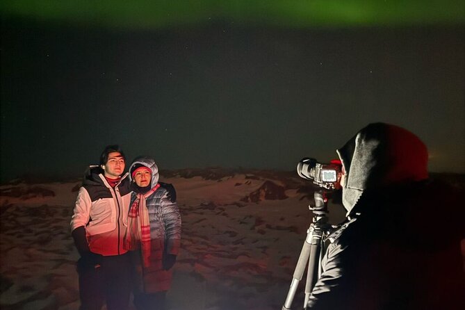 4x4 Minibus Northern Lights with Photo and snacks from Reykjavik - Guides: Knowledgeable, Friendly, and Dedicated