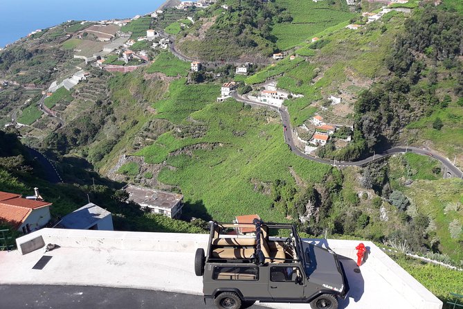 4x4 Safari Half day Poncha, Mountains, Vineyards and Cabo Girão Small group - Introduction to the Madeira Off-Road Adventure