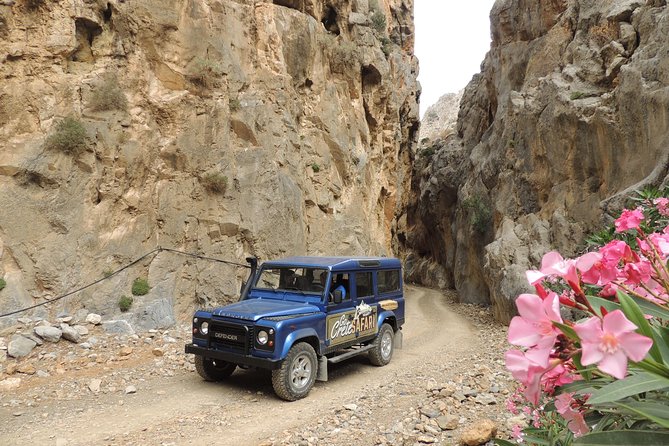 4x4 Safari tour Southern Crete Tripitis Gorge - Relaxing in Loukia-Vasiliki with Raki and Snacks