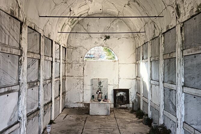 5 Cemeteries of New Orleans - Anne Rice's & other famous graves - Exploring the Historic Irish and American Cemeteries