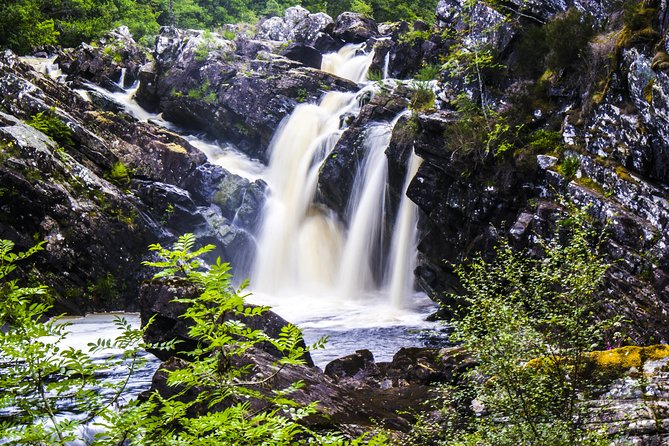 5-Day Isle of Skye, Oban, St Andrews and North West Highlands Tour - Final Day: From Ancient Cairns to the Historic Battle of Culloden