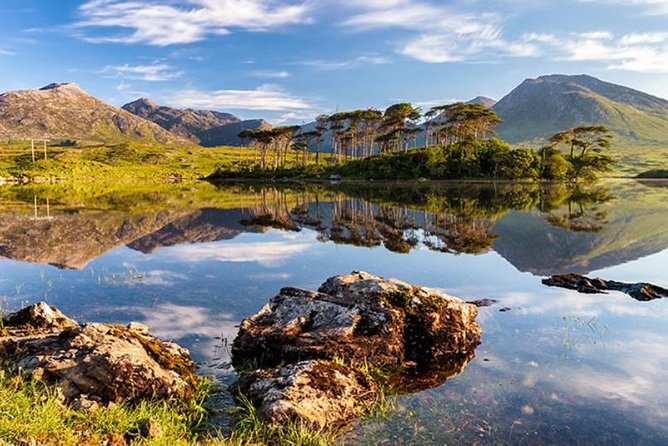 5-Day Northern Ireland and Atlantic Coast Small-Group Tour from Dublin - Connemara National Park and the Sky Road