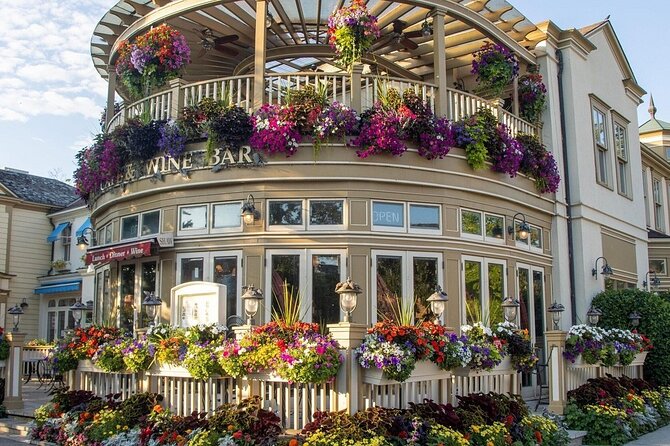 5 Day Small Group Toronto Montreal Ottawa Quebec and Niagara - Explore Eastern Canada in Five Days with a Small Group Tour