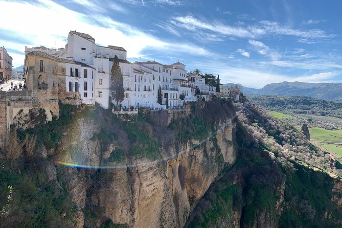 5 Day Tour Andalusia with Costa del Sol and Toledo - Granadas Moorish Heritage and the Alhambra