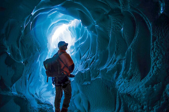 5 Days Self-Drive Tour with Pick Up - Northern Lights Adventure Camper´ Break - South Coast Wonders: Waterfalls, Beaches, and Ice Caves