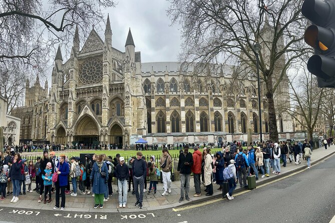 5 Hour Private Tour in London with Pickup - Royal Highlights and Luxury Shopping