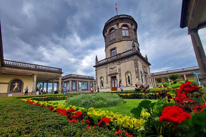 5 Hour Tour through Chapultepec, Anthropology Museum and Castle - Practical Details: Group Size, Timing, and Accessibility