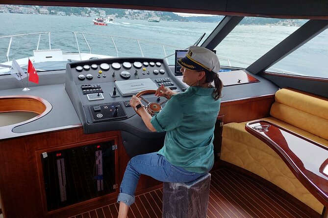 5-Hours Private Luxury Yacht for Bosphorus Cruise in Istanbul - Pricing and Whats Included