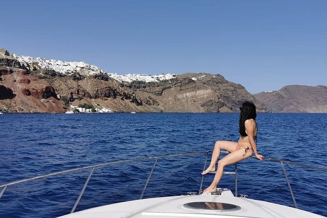 5 Hours Santorini Private Luxury Cruise with BBQ and Drinks - Swimming at the Volcano Hot Springs