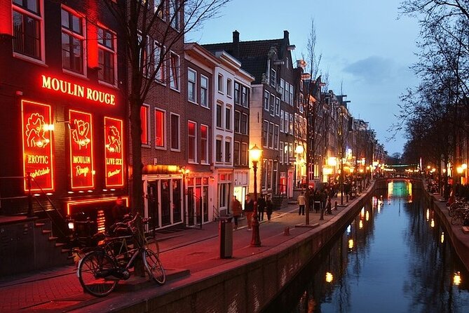 5 hrs Golden Age Amsterdam Private Walking Tour With Local Guide - The Red Light District: History and Modern Day