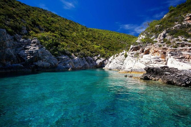 5 islands Private Boat Tour:Blue Cave,Hvar&Pakleni islands - Key Points