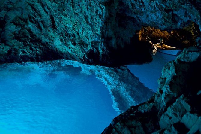5 islands Private Boat Tour:Blue Cave,Hvar&Pakleni islands - Refreshing at Budikovac Islands Blue Lagoon