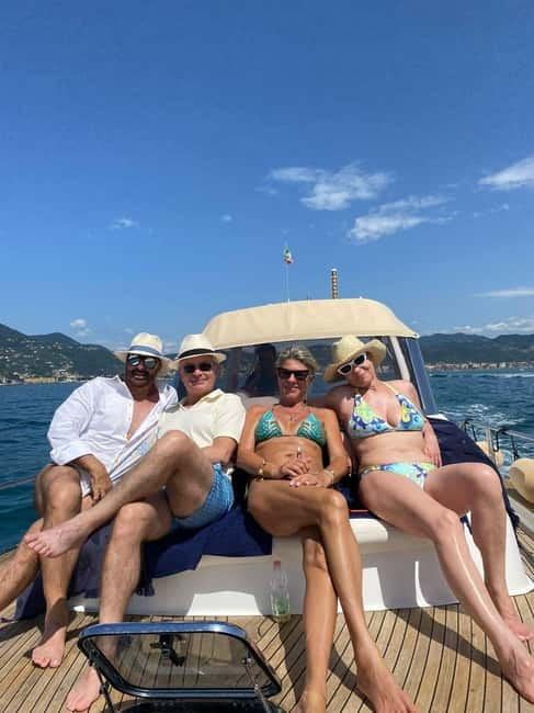 5 LANDS LUXURY BOAT TOUR - The Luxurious Boat and All-Inclusive Service