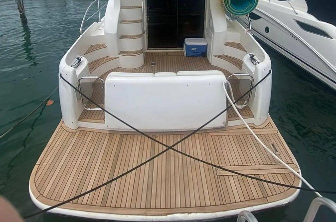 50ft, 1 Hour FREE Miami Yacht Rental, 2 to 6 Hours, 13 People - Comparing this Private Yacht Tour to Other Miami Water Experiences