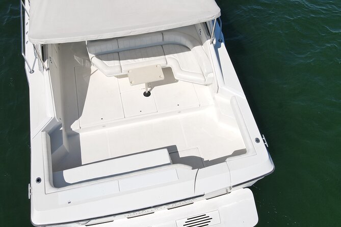 50ft Luxury Yacht Tour in Miami Beach Captain, Champagne & Party! - Island Stop and Relaxation in Miami Waters