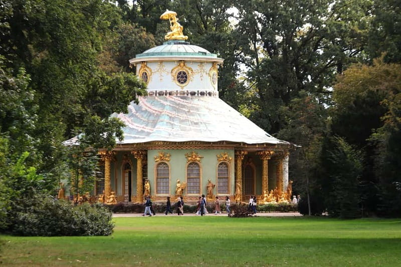 5h Potsdam private tour with Guide, Chauffeur & Photographer - Who Would Enjoy This Tour Most?